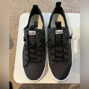 Women’s Kickback Keds Slipon Runners size 9